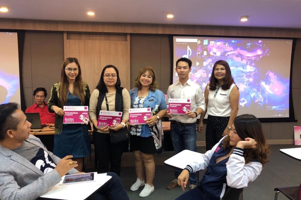 รับรางวัลประจำเดือน รับรางวัลประจำเดือน